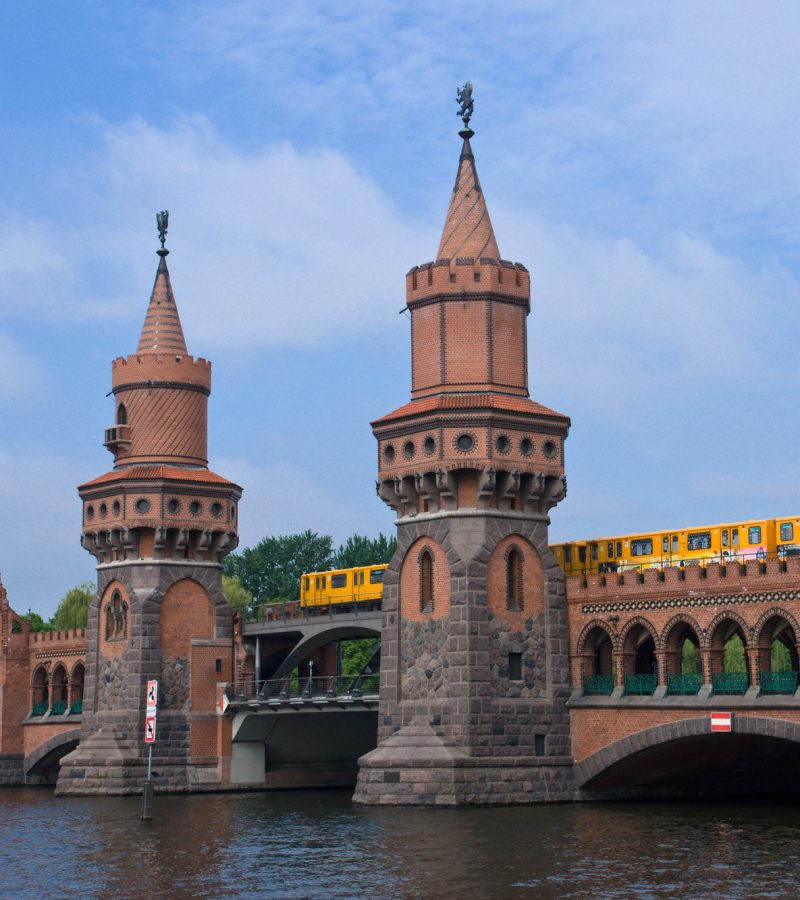 oberbaumbruecke-in-berlin.jpg oberbaumbruecke-in-berlin.jpg